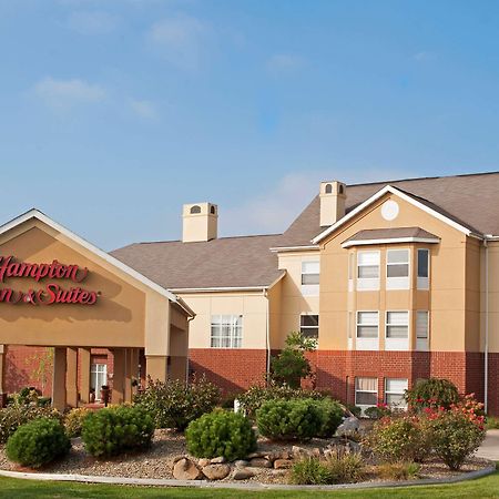 Hampton Inn & Suites Cleveland-Southeast-Стритсборо Экстерьер фото