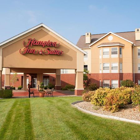 Hampton Inn & Suites Cleveland-Southeast-Стритсборо Экстерьер фото
