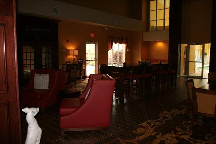 Hampton Inn & Suites Cleveland-Southeast-Стритсборо Экстерьер фото